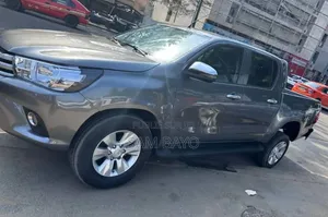 Toyota Hilux 2018 Gris