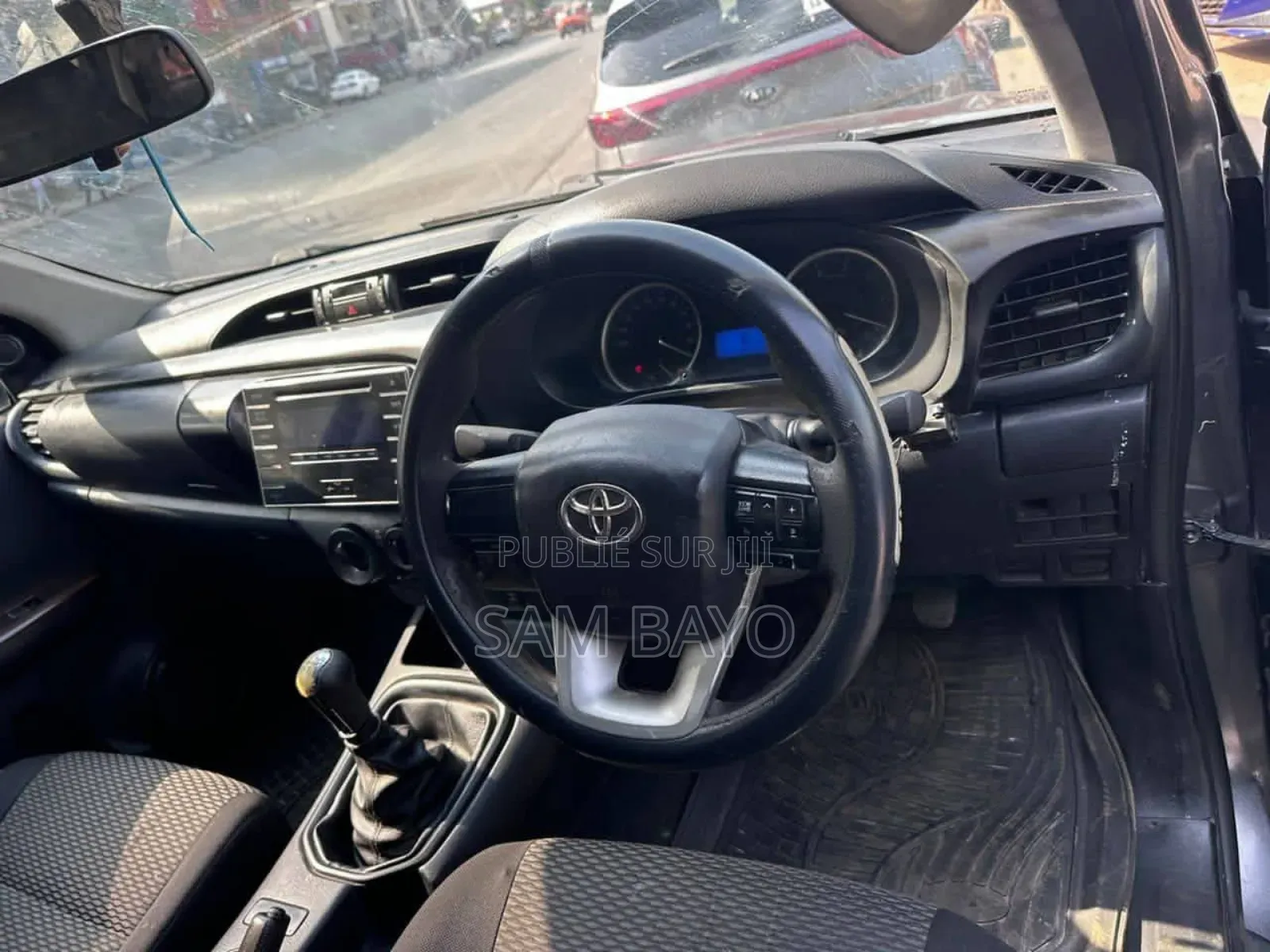 Toyota Hilux 2018 Gris