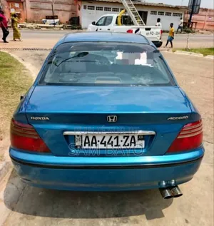 Honda Accord 2000 Bleu