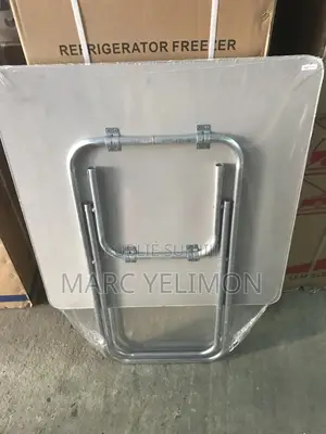 Table À Manger Et Autre