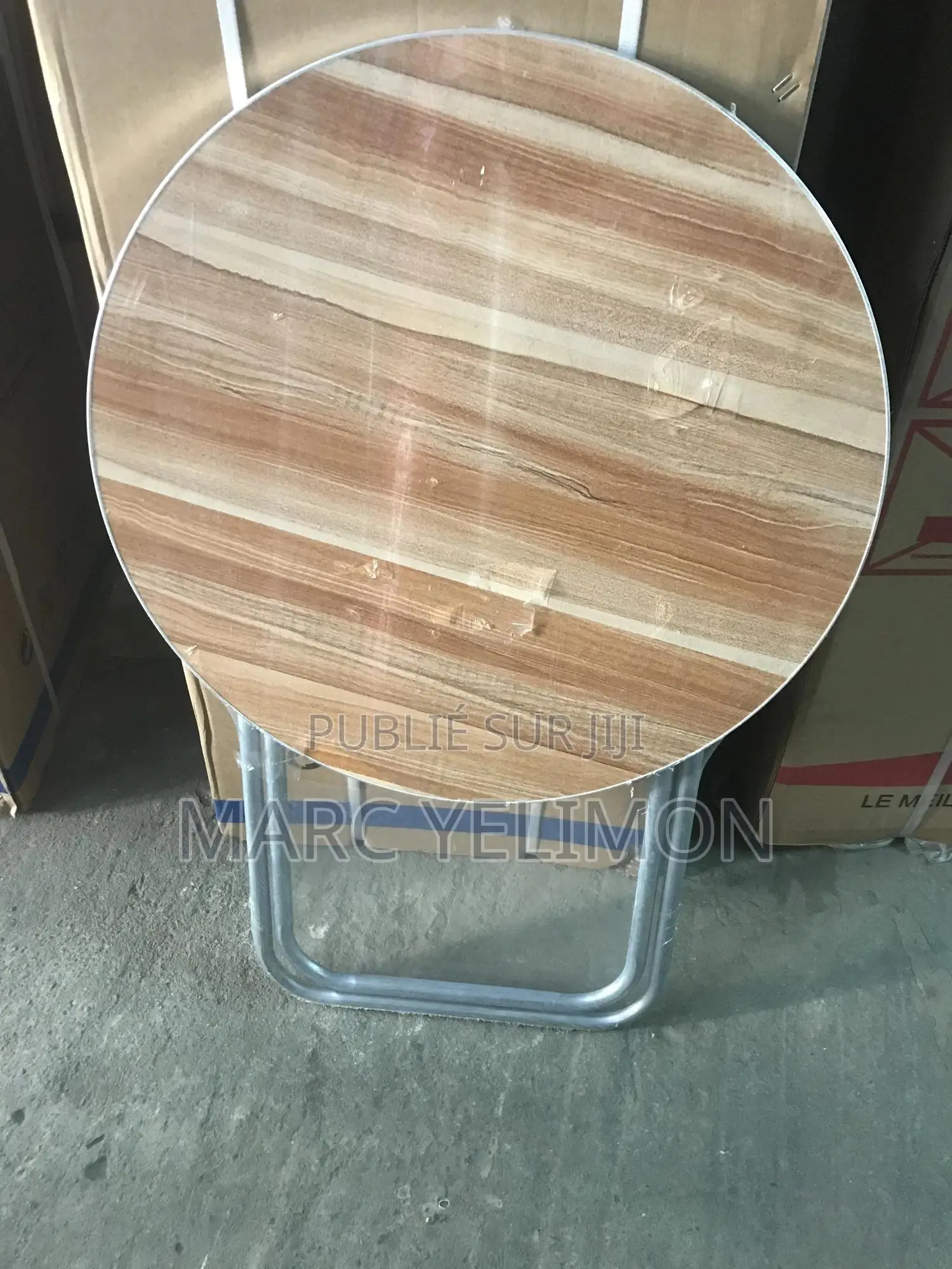 Table À Manger Et Autre