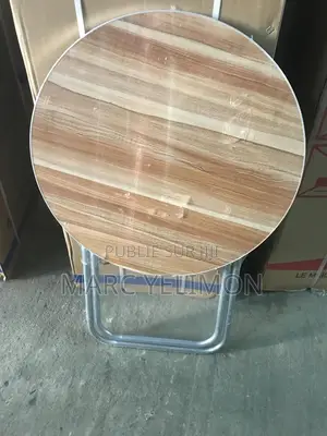 Table À Manger Et Autre