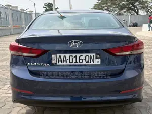 Hyundai Elantra 2018 Bleu