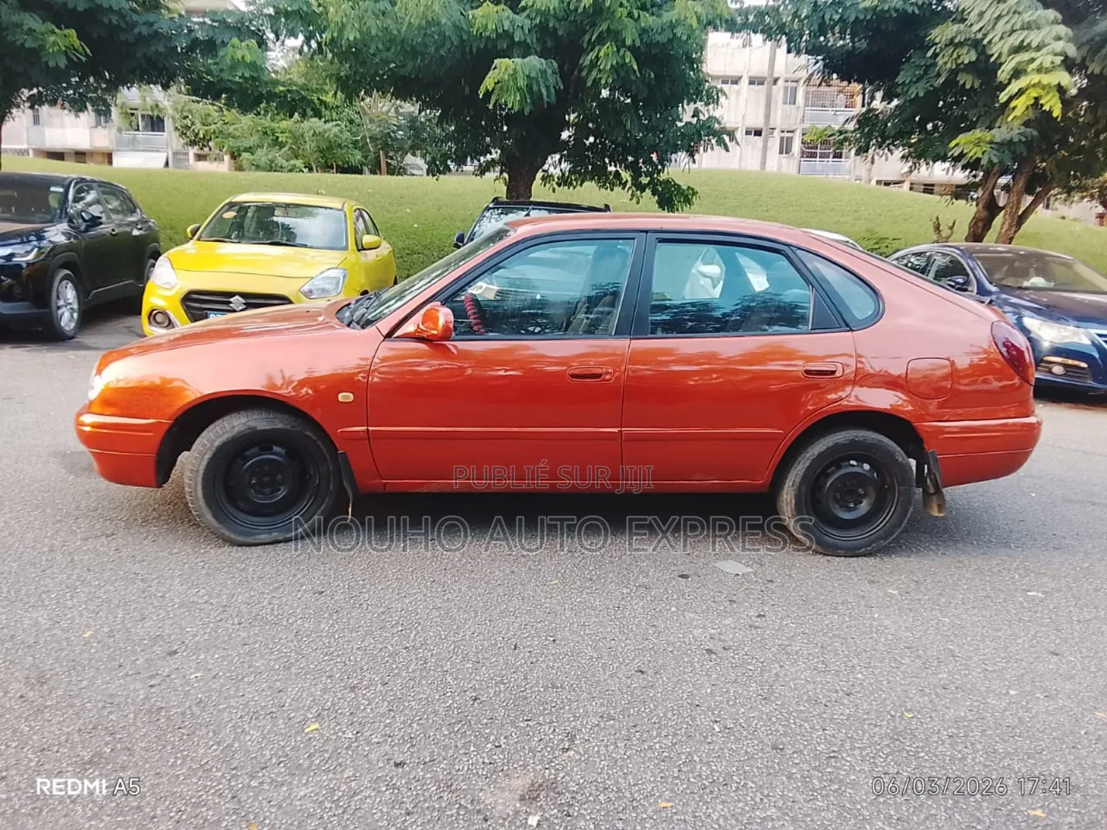 Toyota Corolla 2002 Orange