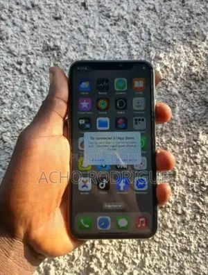 Nouveau Apple iPhone XR 128 GB Blanc
