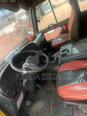 Hyundai County 2013 Jaune