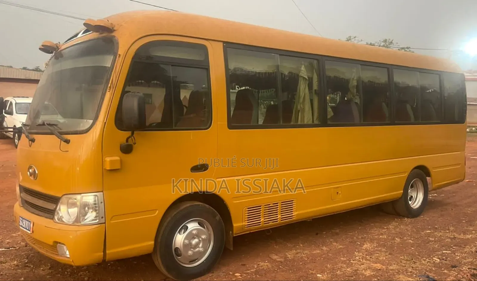 Hyundai County 2013 Jaune