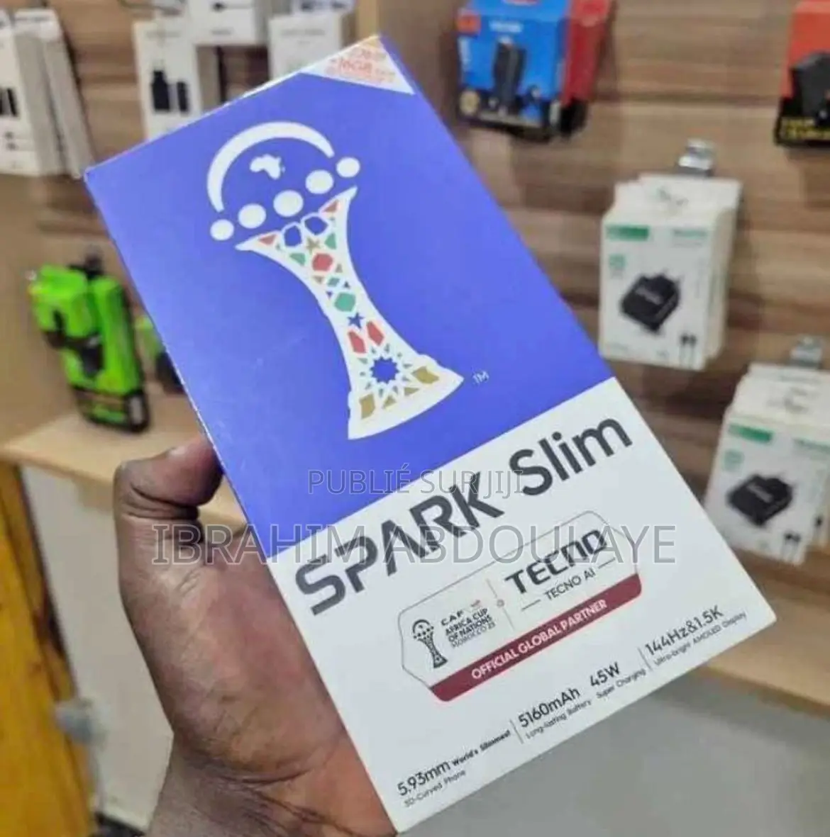 Nouveau Tecno Spark Slim 256 GB Blanc
