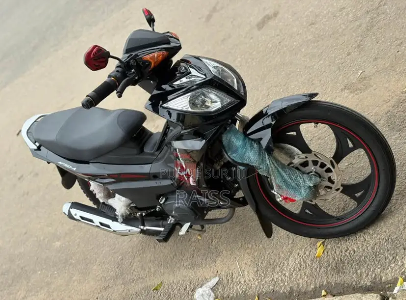 KTM Duke 125 2023 Rouge