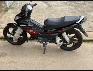 KTM Duke 125 2023 Rouge