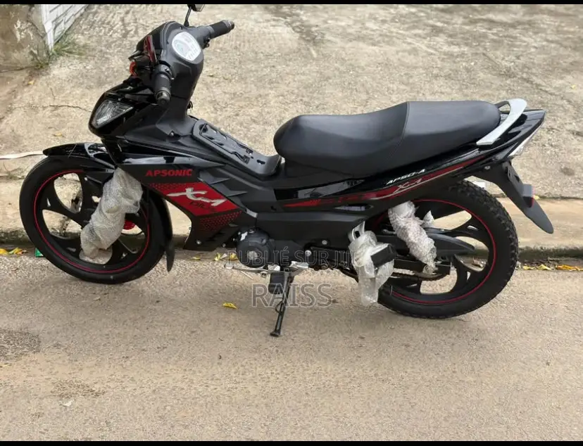 KTM Duke 125 2023 Rouge