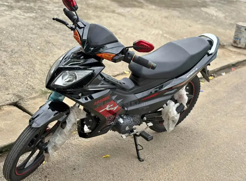 KTM Duke 125 2023 Rouge