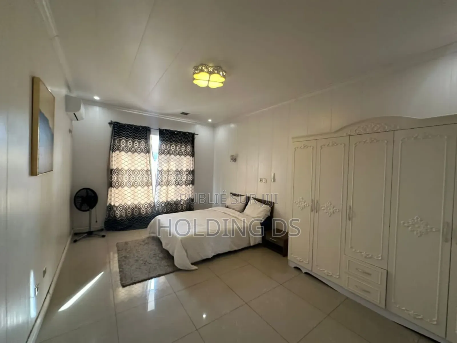 Furnished 3chbre Appartement dans Location Immobilière, Marcory à Louer