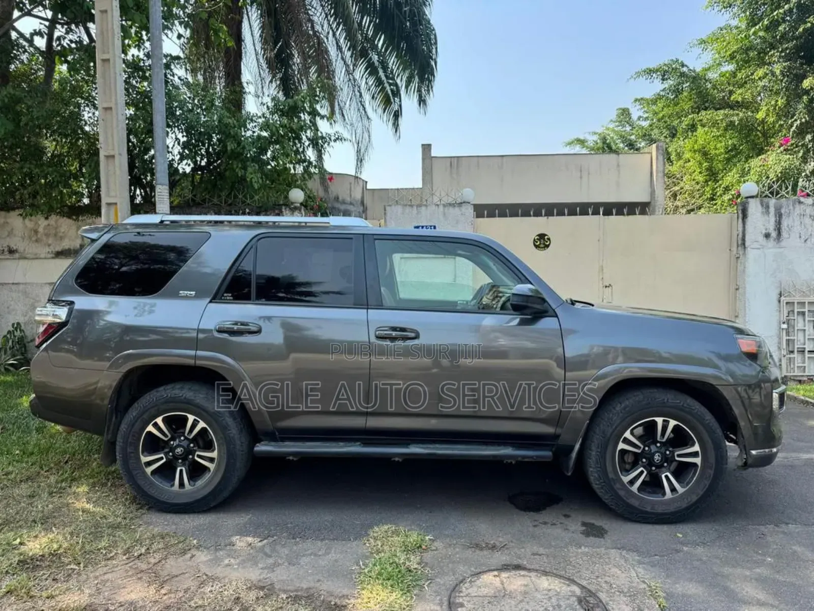 Toyota 4-Runner SR5 4dr 4x4 (4.0L 6cyl 5A) 2016 Gris
