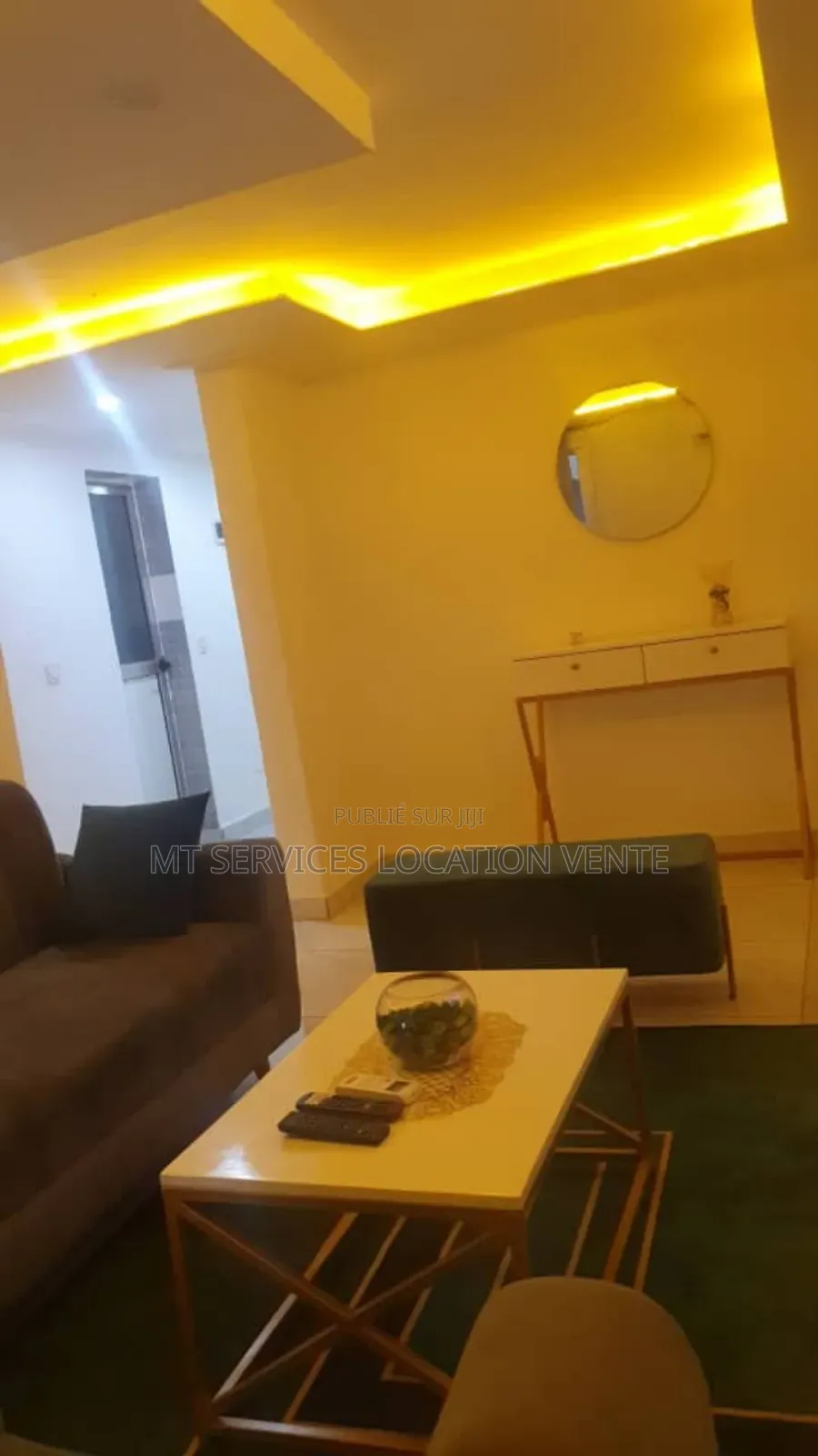 Furnished 1chbre Appartement dans Mt Service Location, Cocody à Louer