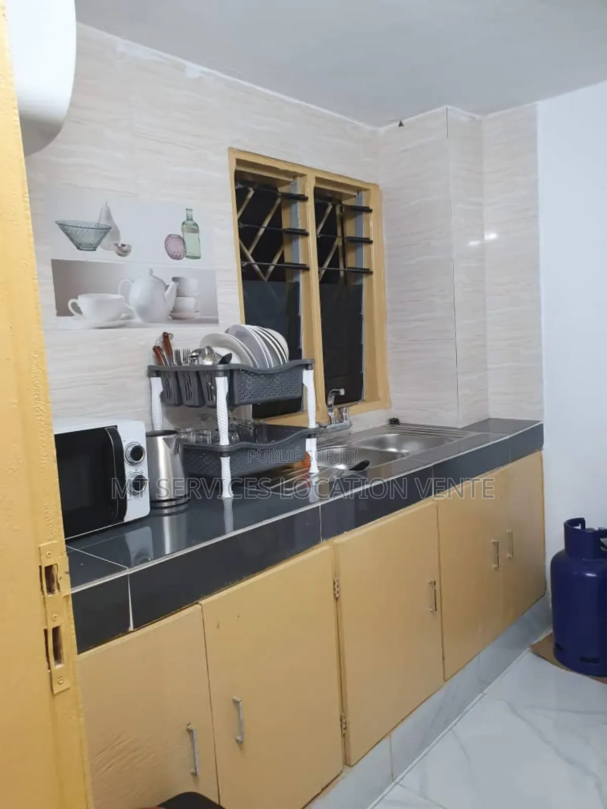 Furnished 1chbre Appartement dans Mt Service Location, Cocody à Louer