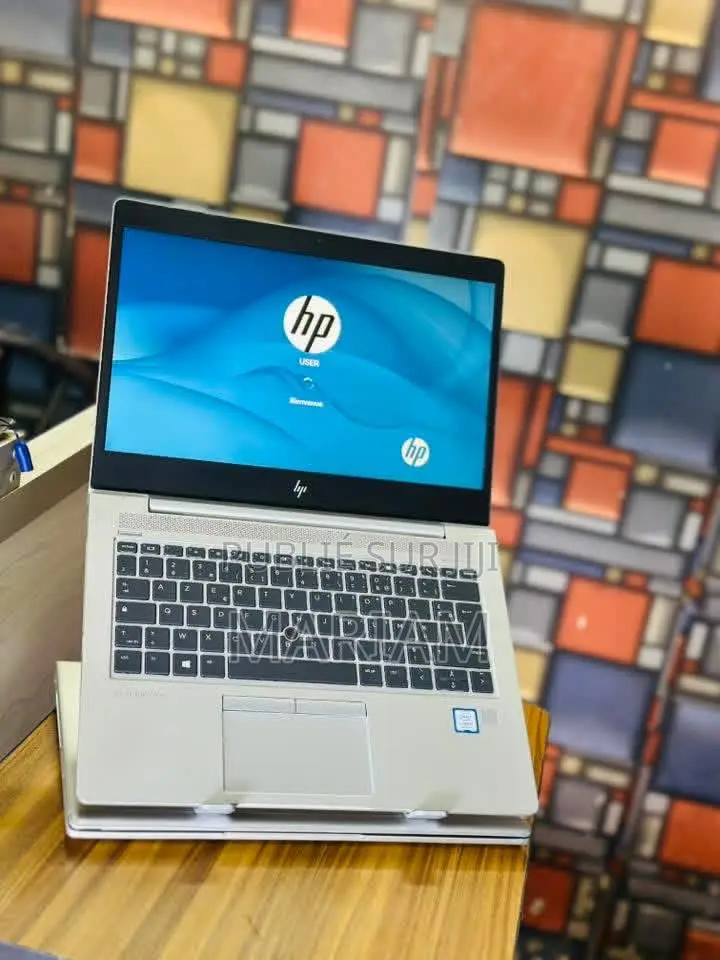 Nouveau HP EliteBook 830 G5 16GB Intel Core i5 SSD 512GB