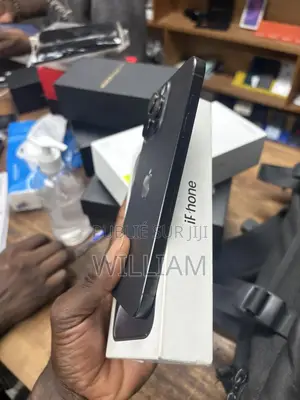 Nouveau Apple iPhone 15 Pro Max 256 GB Noir