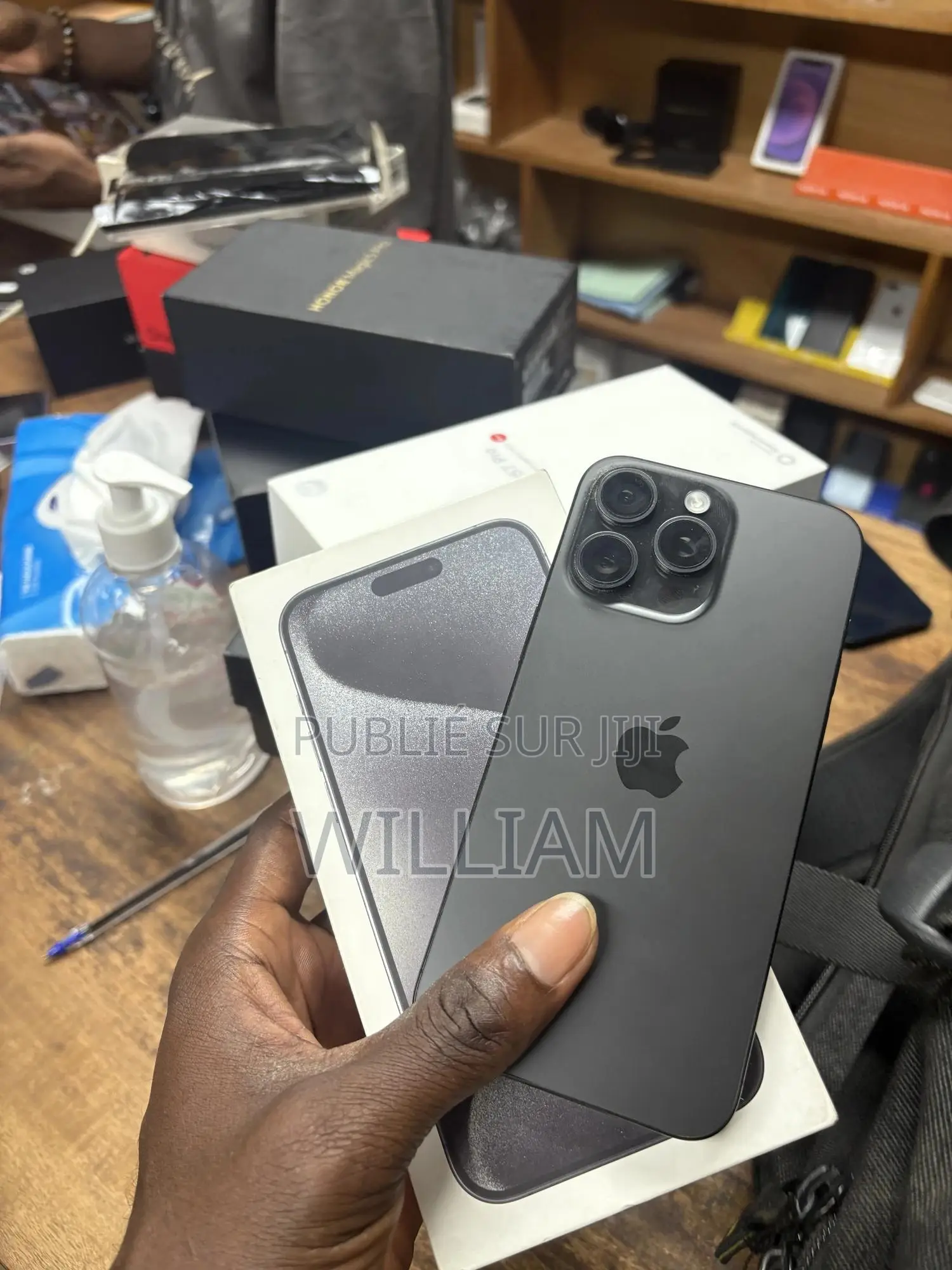Nouveau Apple iPhone 15 Pro Max 256 GB Noir
