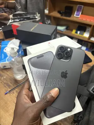 Nouveau Apple iPhone 15 Pro Max 256 GB Noir