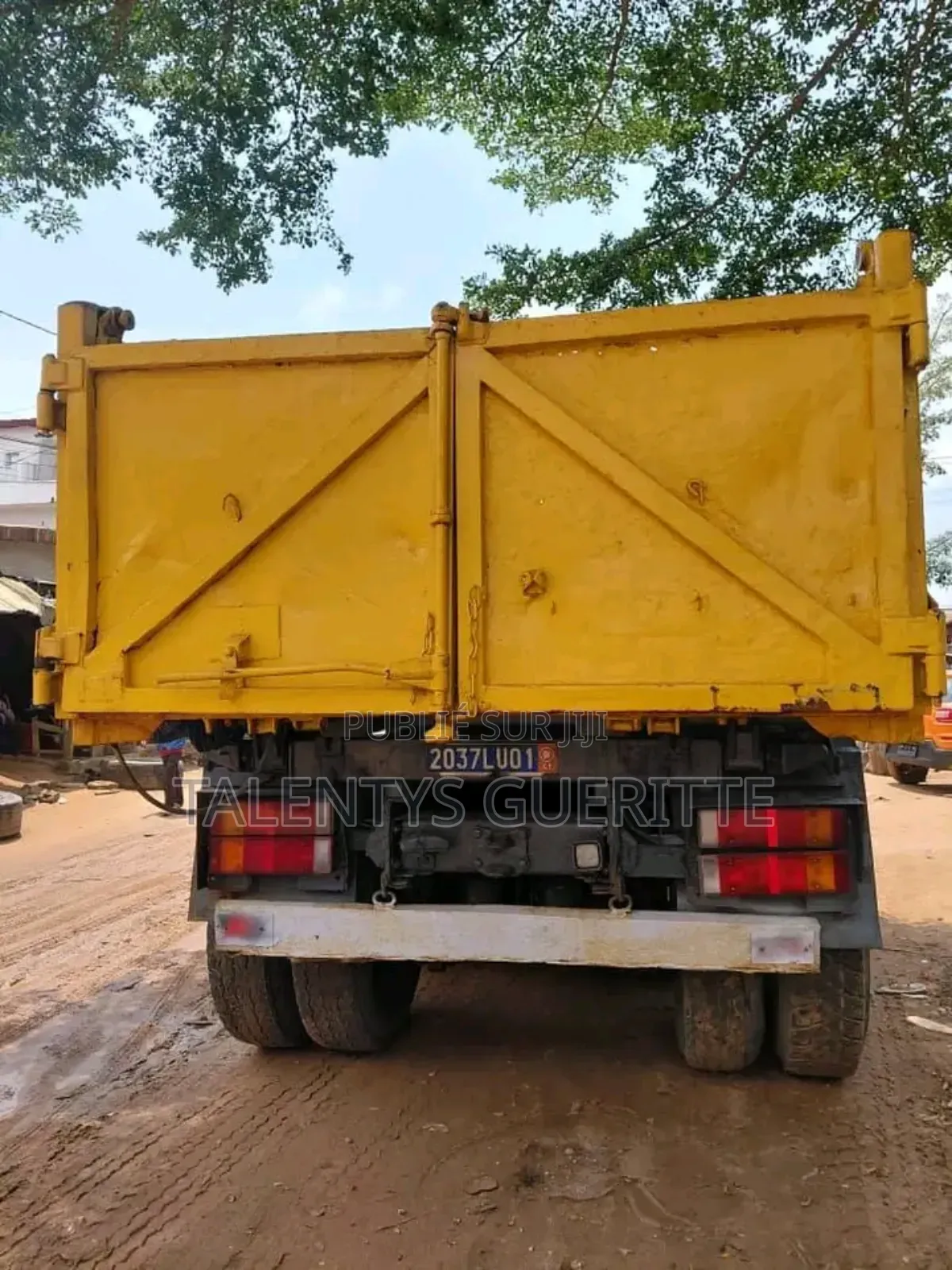 Benne Daf 12 Roues Seconde Main