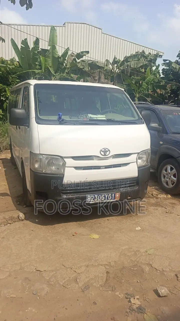 Toyota HiAce 2018 Blanc