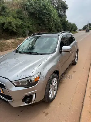 Mitsubishi RVR 2017 Gris
