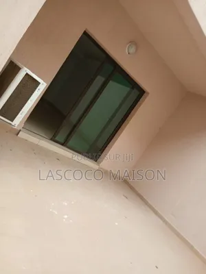 3chbre Appartement dans Lascoco Maison, Cocody à Vendre