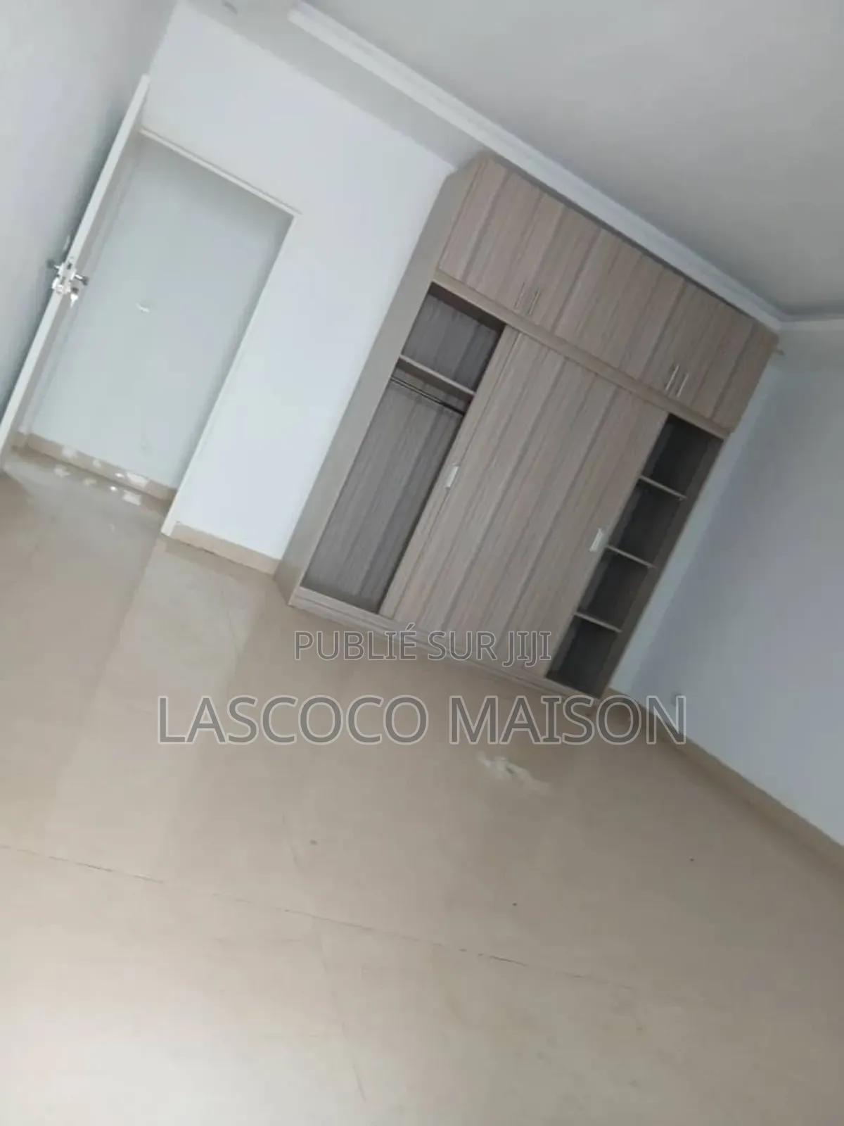 3chbre Appartement dans Lascoco Maison, Cocody à Vendre