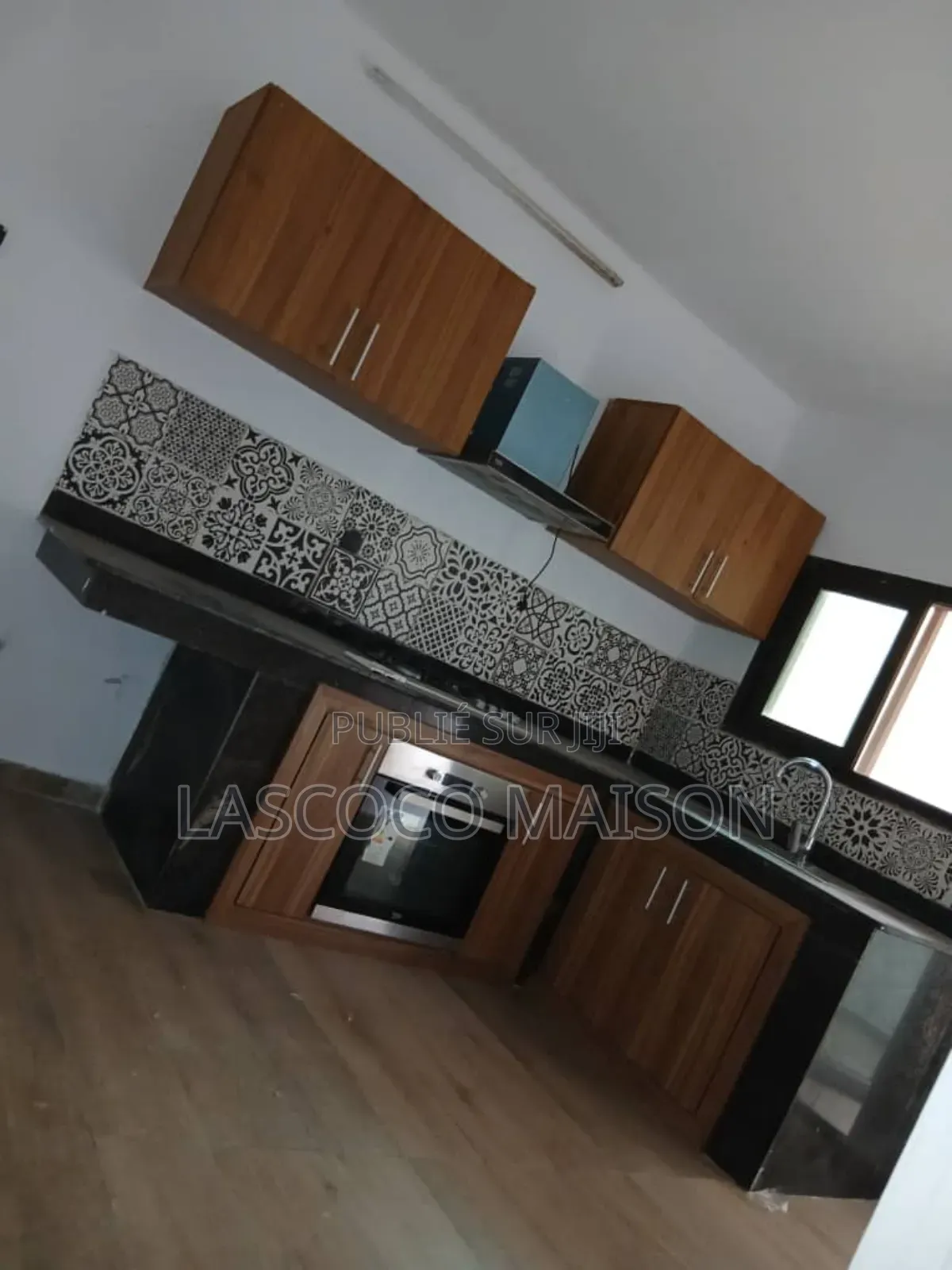 3chbre Appartement dans Lascoco Maison, Cocody à Vendre