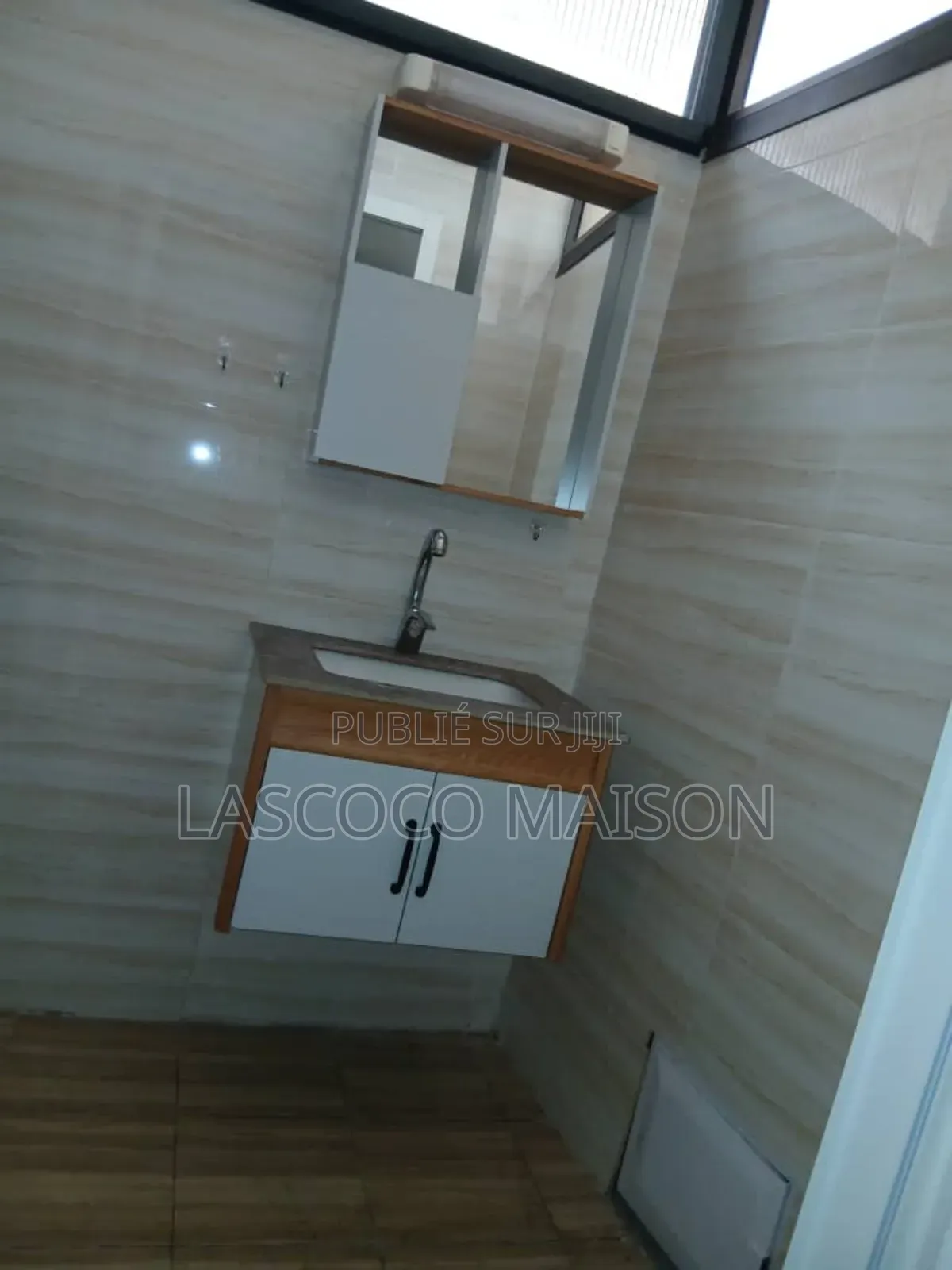 3chbre Appartement dans Lascoco Maison, Cocody à Vendre