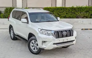Toyota Land Cruiser Prado 2.8 2022 Blanc