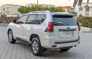 Toyota Land Cruiser Prado 2.8 2022 Blanc