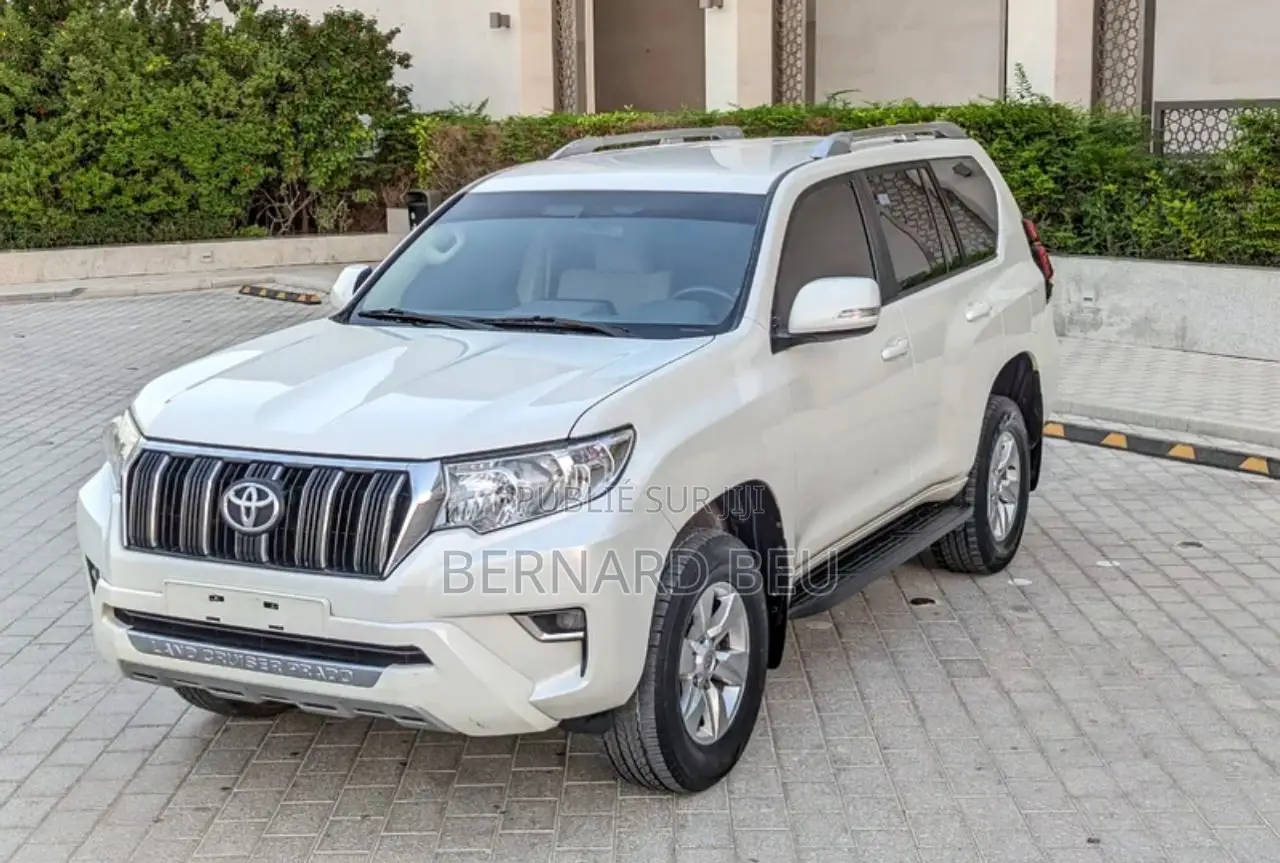 Toyota Land Cruiser Prado 2.8 2022 Blanc