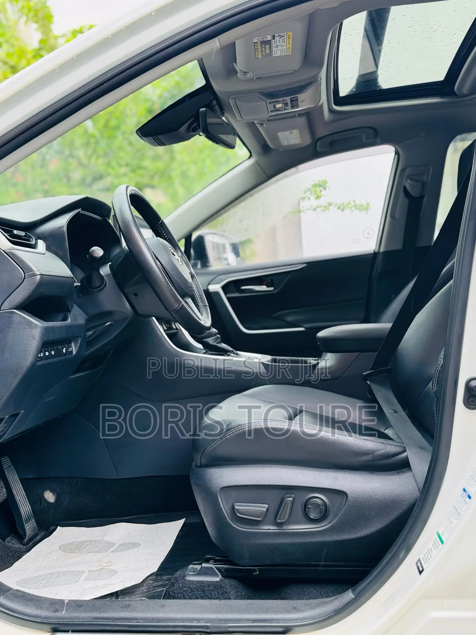 Toyota RAV4 XLE 2022 Blanc