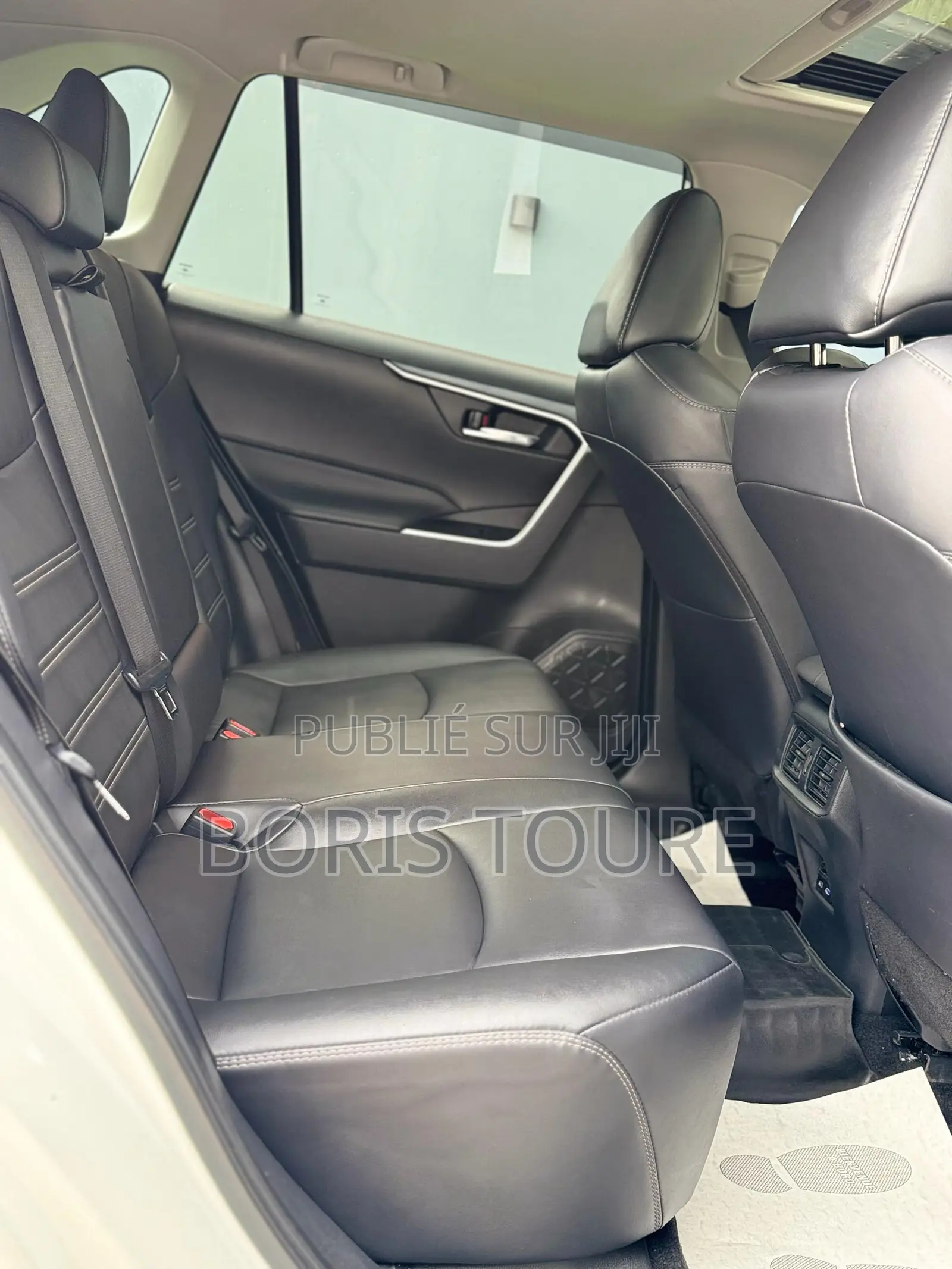 Toyota RAV4 XLE 2022 Blanc