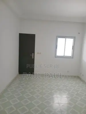 8chbre Duplex dans Grande Villa Duplex, Cocody à Louer