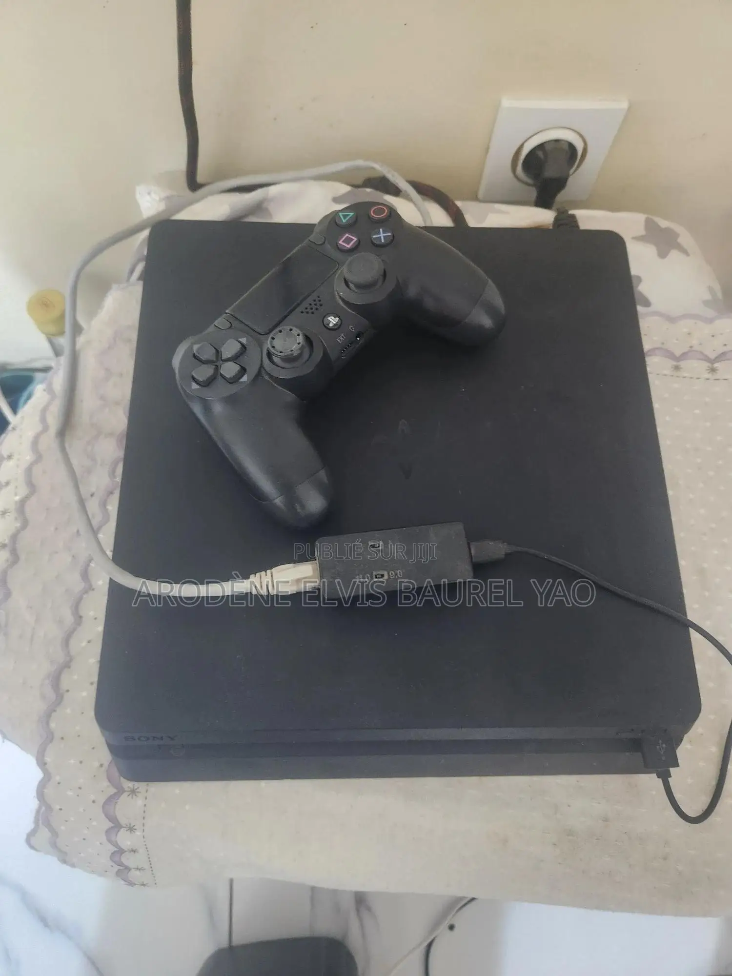 Ps4 Slim Quasi Neuf Craqué