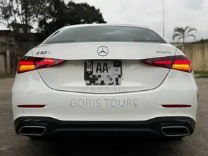 Mercedes-Benz C300 2023 Blanc