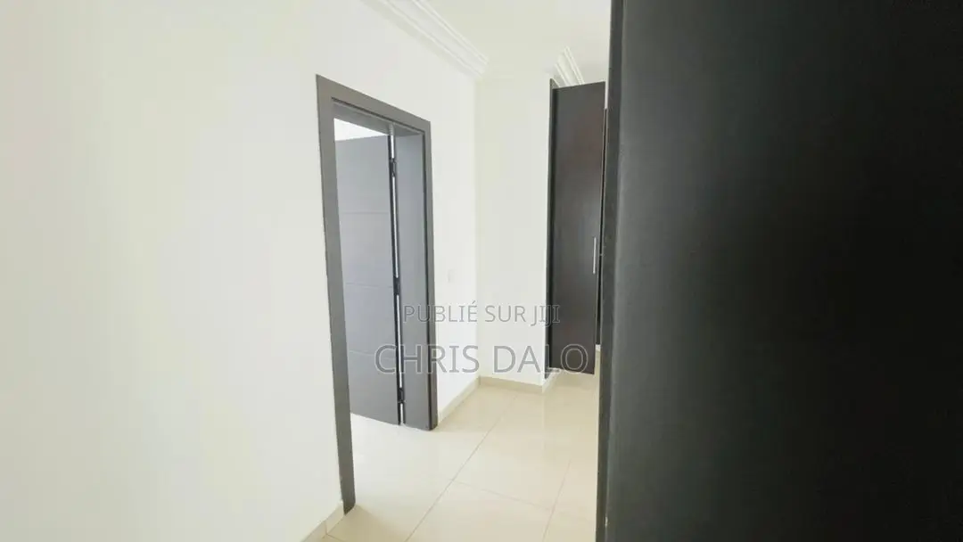 4chbre Duplex dans Angré Chu, Cocody à Louer