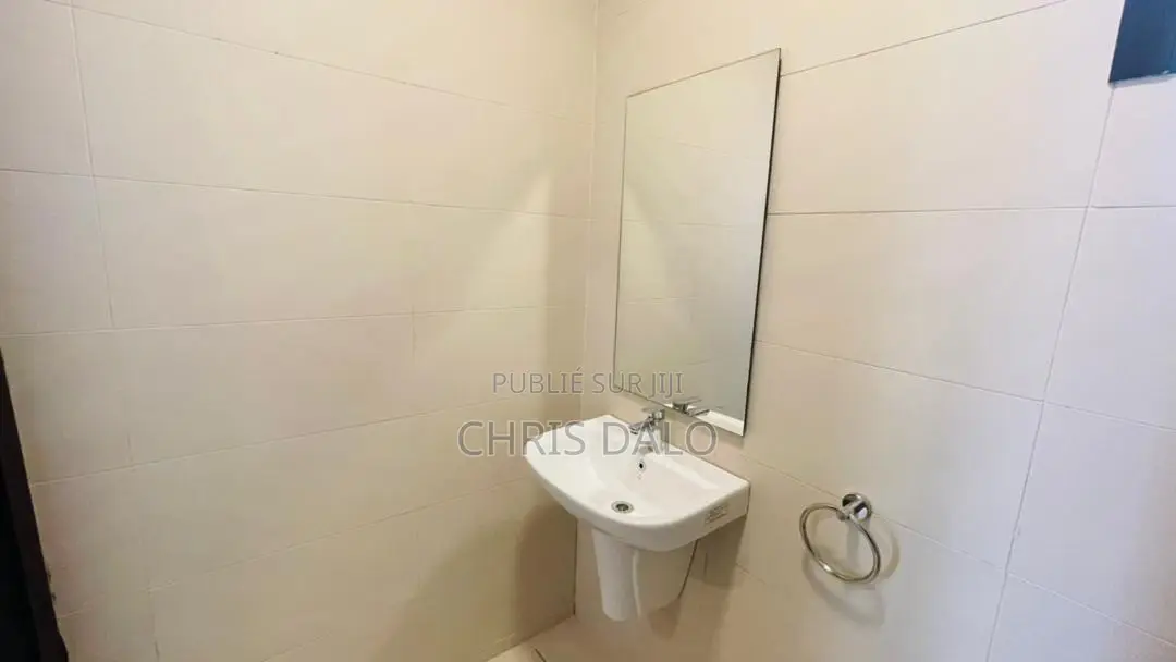 4chbre Duplex dans Angré Chu, Cocody à Louer