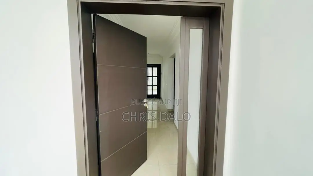 4chbre Duplex dans Angré Chu, Cocody à Louer