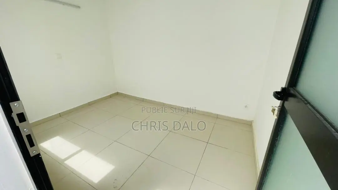 4chbre Duplex dans Angré Chu, Cocody à Louer