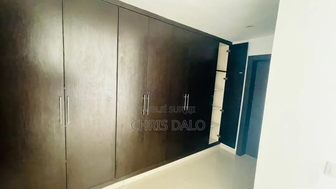 4chbre Duplex dans Angré Chu, Cocody à Louer