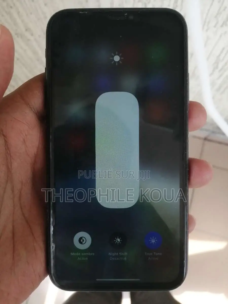 Apple iPhone XR 64 GB Noir