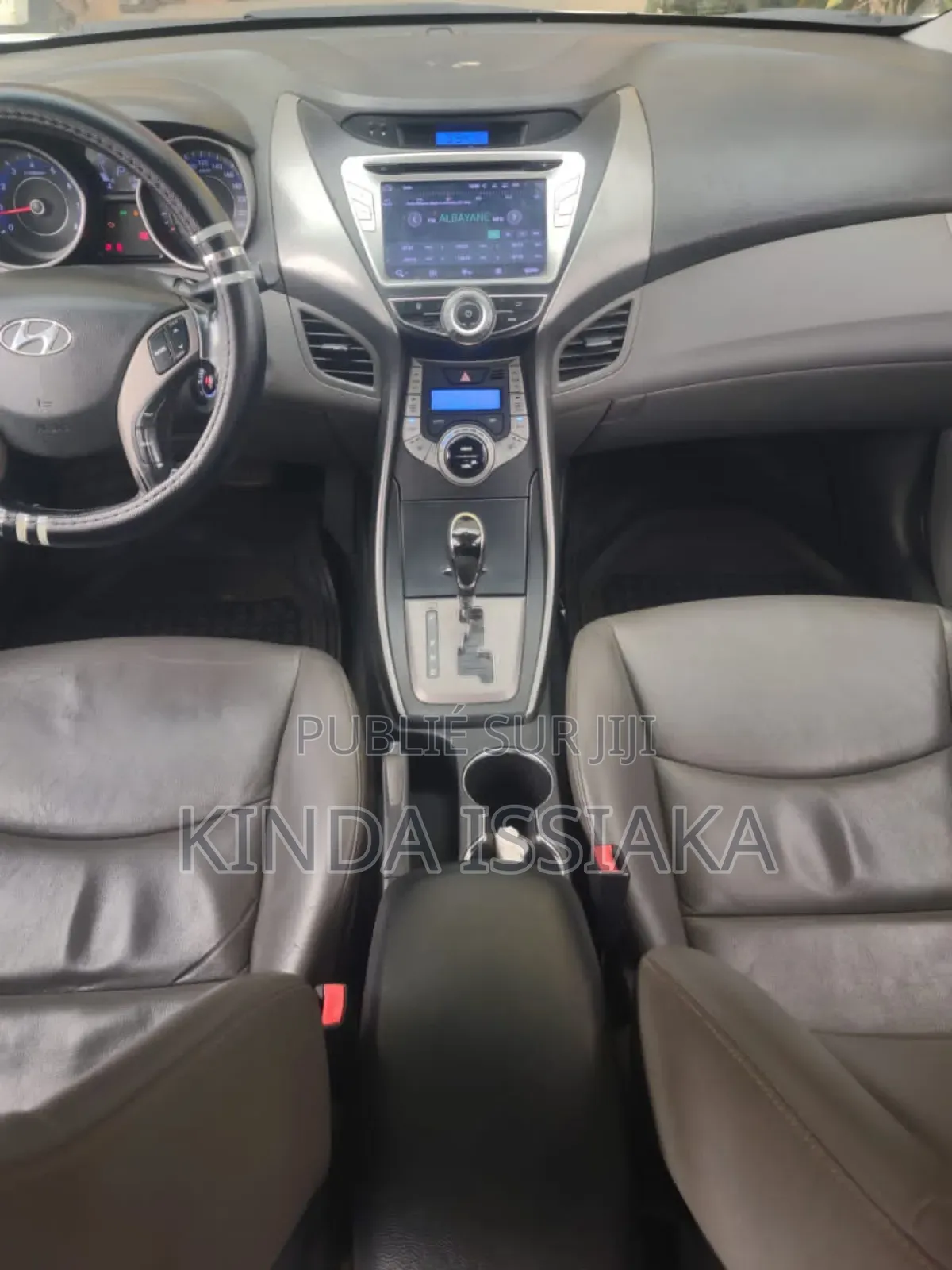 Hyundai Avante 2014 Blanc cassé