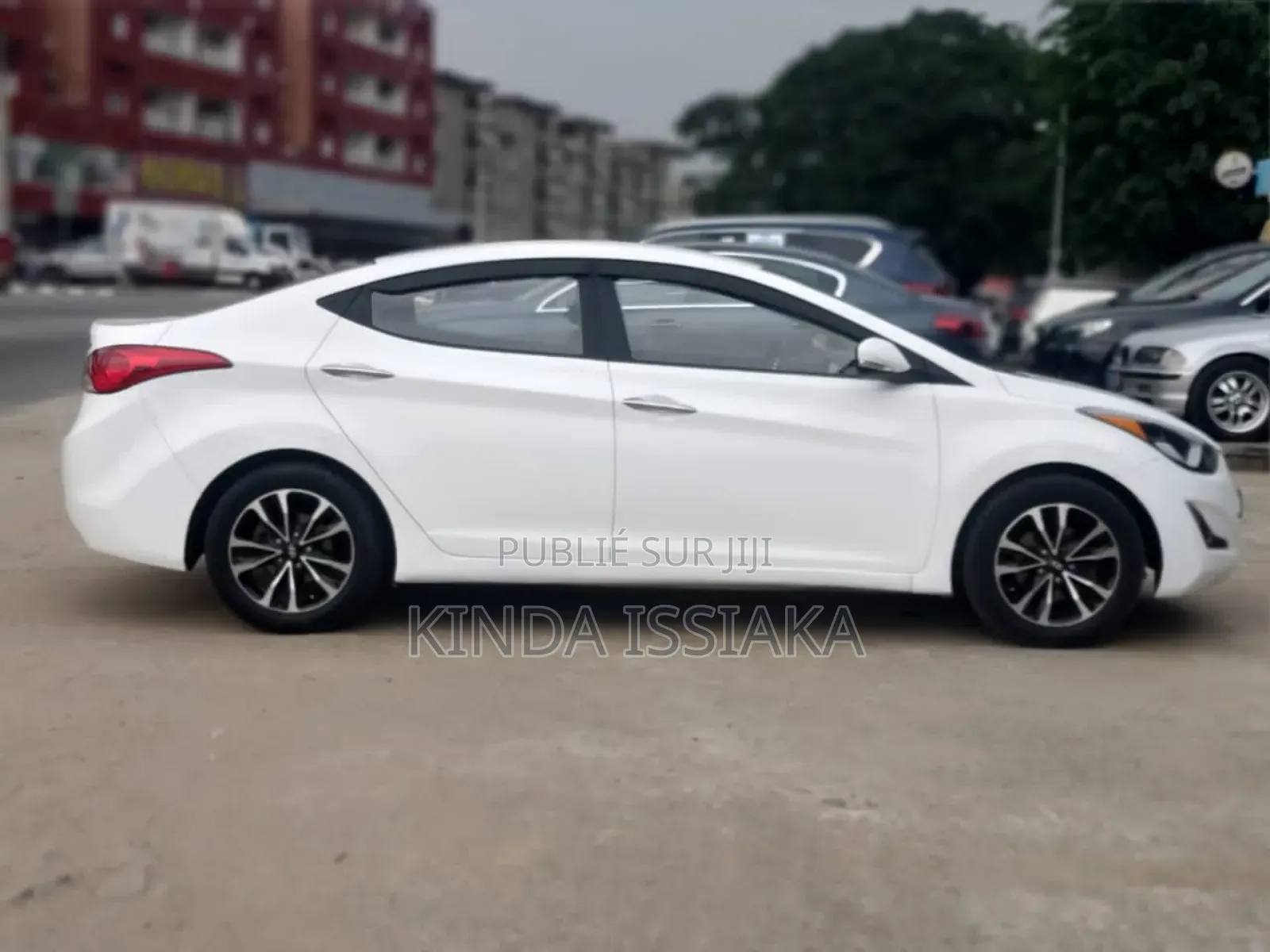 Hyundai Avante 2014 Blanc cassé