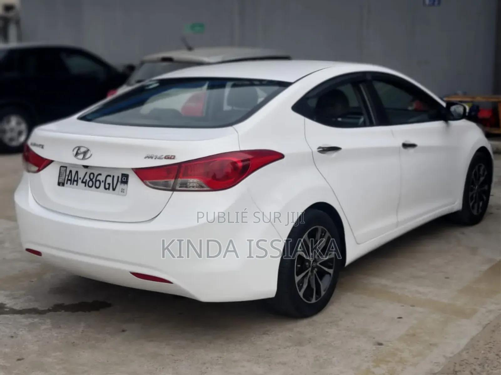 Hyundai Avante 2014 Blanc cassé