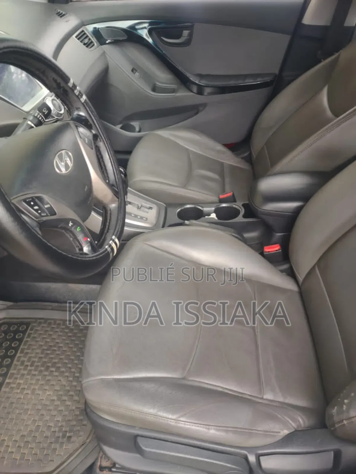 Hyundai Avante 2014 Blanc cassé