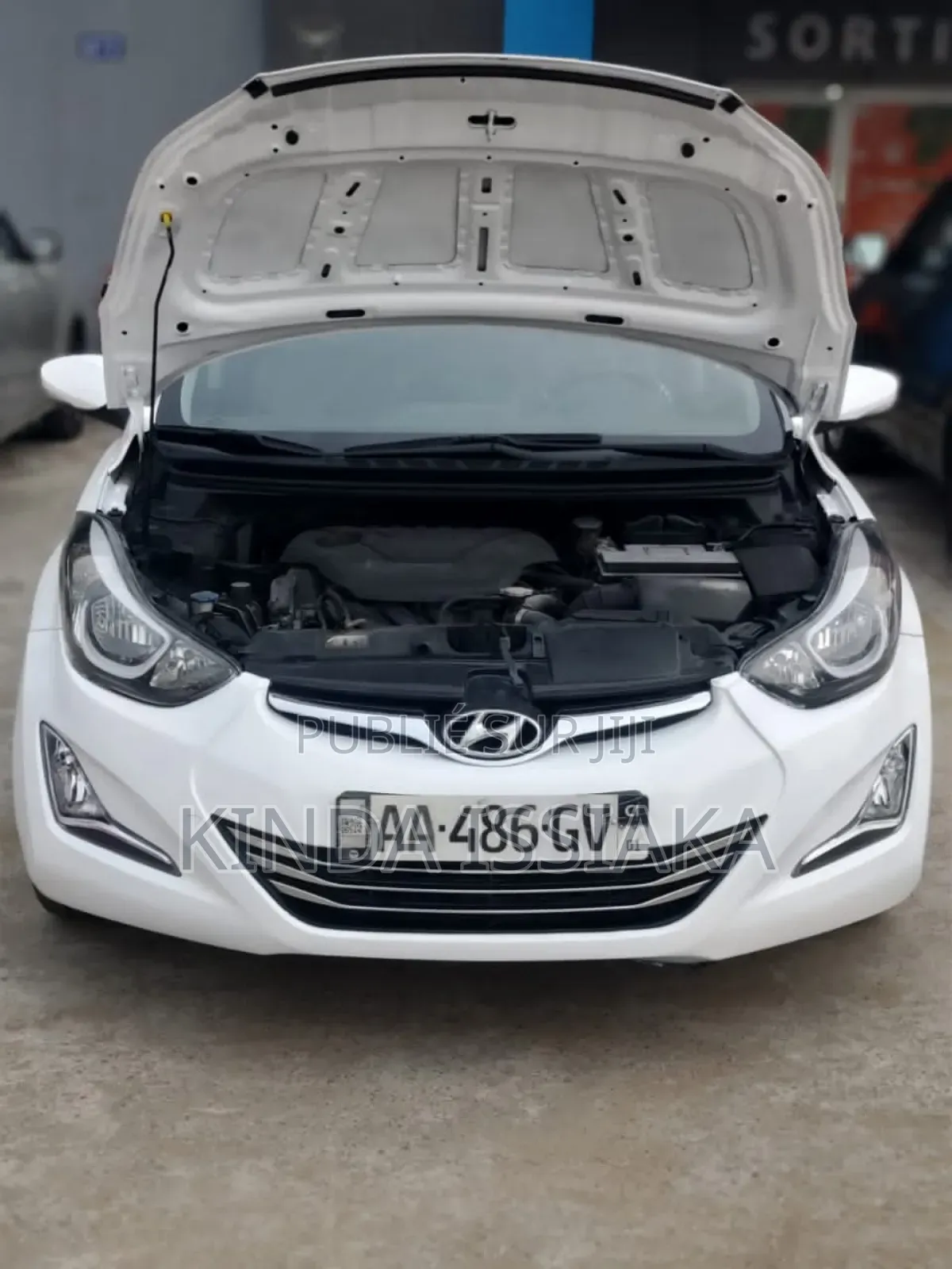 Hyundai Avante 2014 Blanc cassé